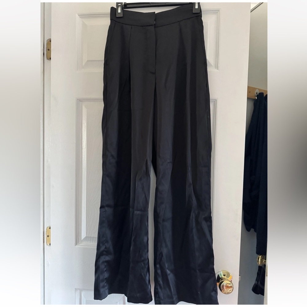 Abercrombie & Fitch Women’s Satin like Pants size 26